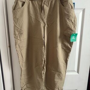 Columbia Tan Capris
